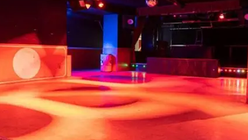 Location de boite de nuit en journée